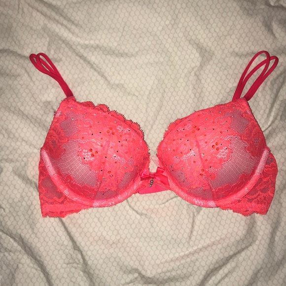 Hot Pink Bra - Picture 1 of 4